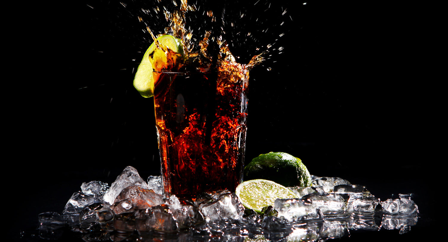 Piscola - pisco chileno - pisco artesanal - hielos - refrescante - magico - limon - cocteles - tragos para disfrutar