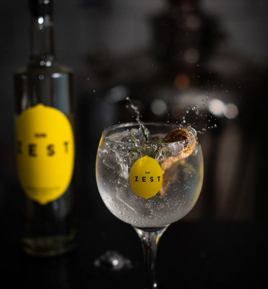 Zest gin - gin chileno - bayas de enebro