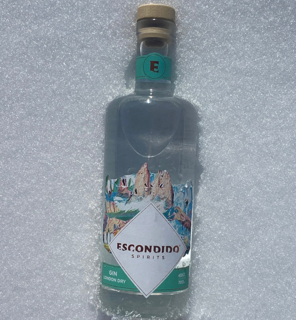 Gin chileno - escondido spirits - agua tonica premium - silvanos